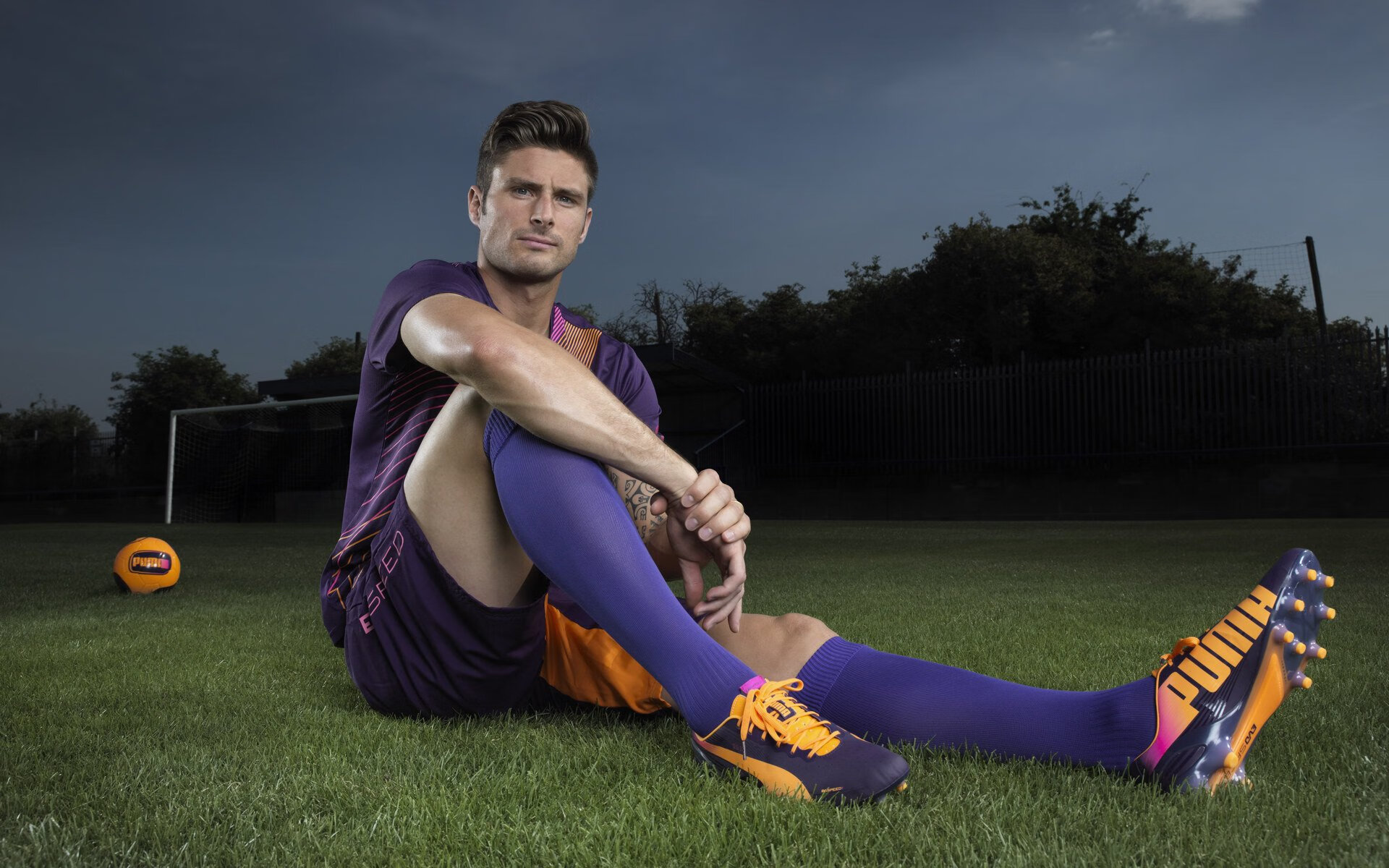 一场激烈对抗的足球比赛如何落幕?,足球 对抗